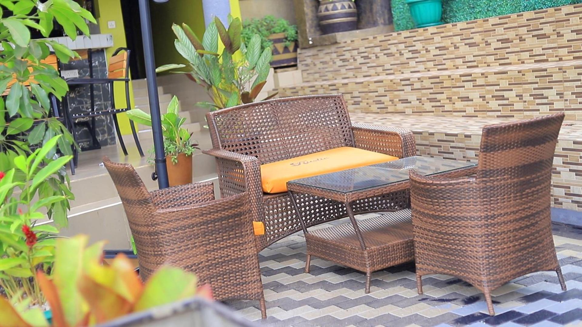 Rustic Gardens Bed & Breakfast Kitunzi Lungujja Kampala Bagian luar foto